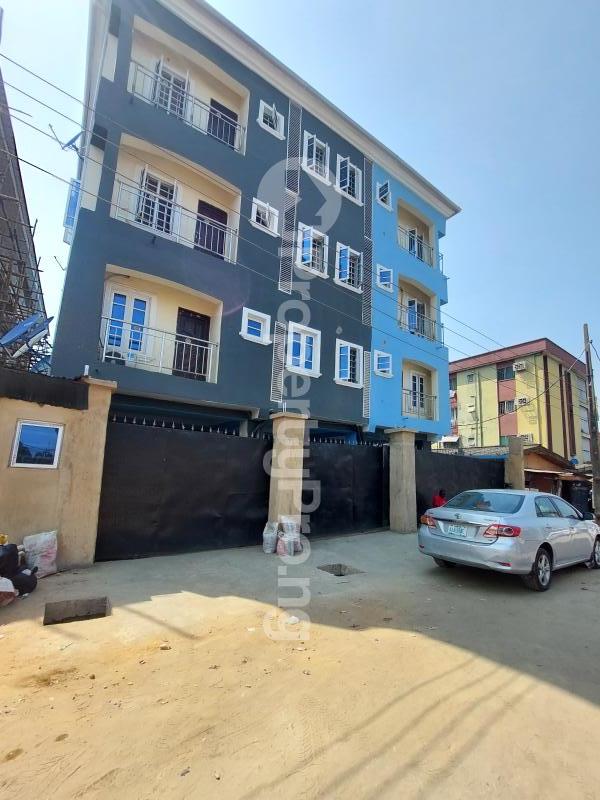1 bedroom Flat / Apartment for rent Lawanson Surulere Lagos - 0