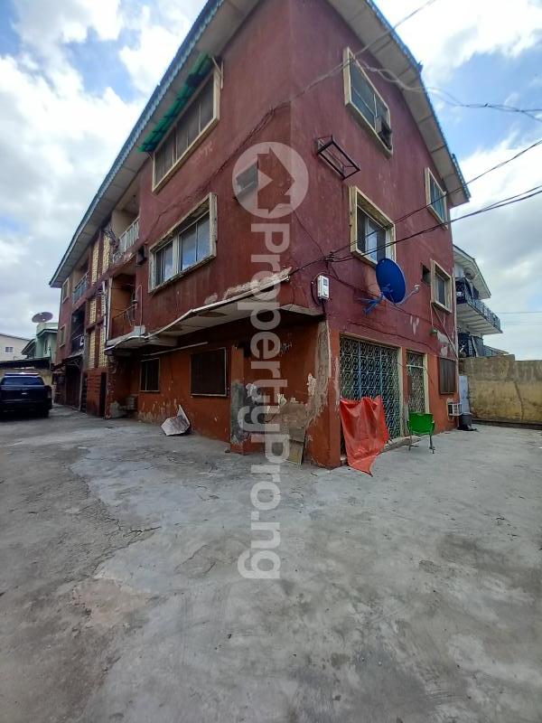 3 bedroom Flat / Apartment for rent Off Herbert Macaulay Way Alagomeji Yaba Lagos - 0
