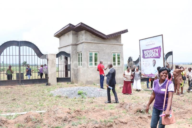 Land for sale Shimawa, Lagos Ibadan Expressway Arepo Ogun