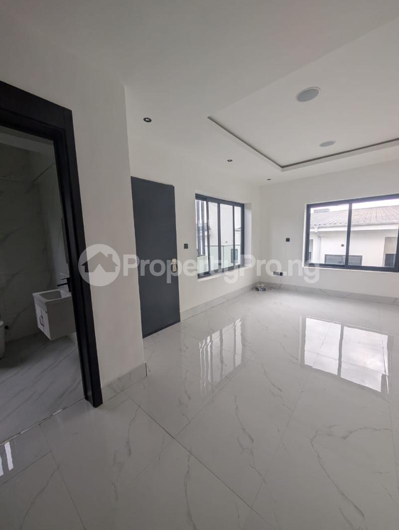 2 bedroom Flat / Apartment for sale Off Bode Thomas Bode Thomas Surulere Lagos - 0