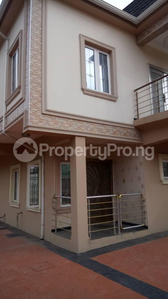 House for sale Omole phase 2 Ojodu Lagos