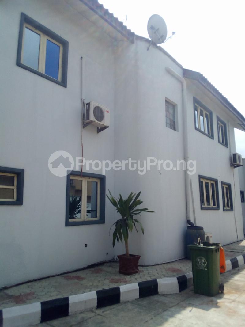 House for sale Ashamu Estate, Jakande Isolo. Lagos State Oke-Afa Isolo Lagos