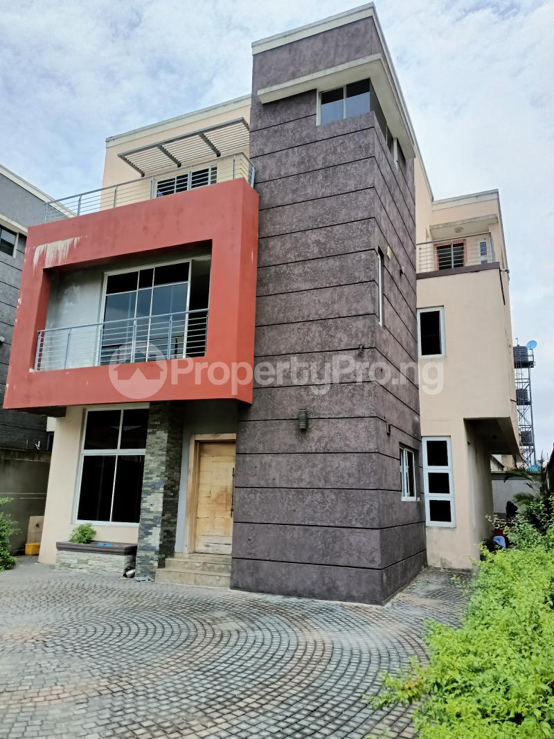 5 bedroom House for sale Off Admiralty Way Lekki Lagos