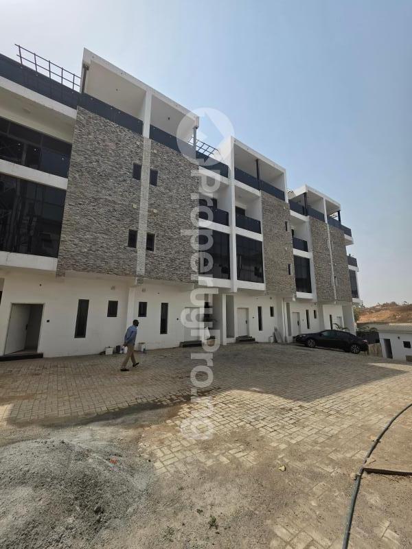5 bedroom House for sale Guzape Abuja