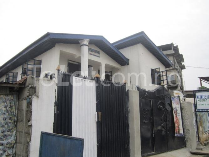 2 bedroom Flat / Apartment for rent Tunde Ajaga Street,alagomeji Yaba Yaba Lagos
