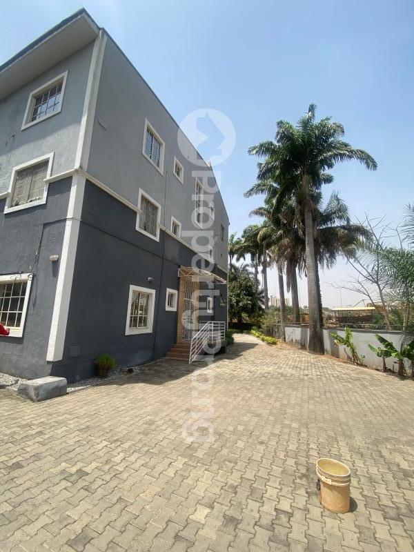 10 bedroom House for sale Garki 1 Abuja