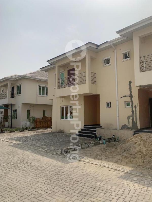 5 bedroom House for rent Behind Enyo Filling Station, Chisco Ikate Lekki Lagos