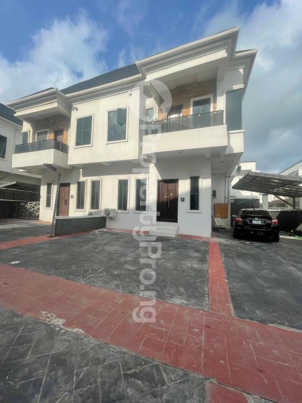 4 bedroom House for rent Royal Pine Estate. orchid Lekki Lagos