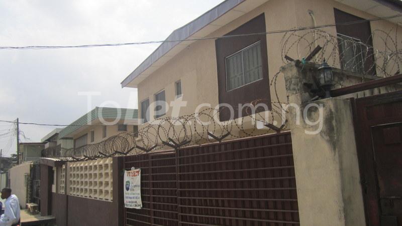 3 bedroom Flat / Apartment for rent Fehintola Giwa Street,aguda Surulere Surulere Lagos - 0