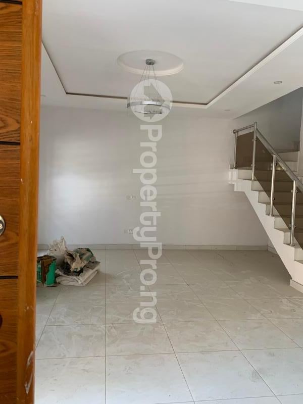 4 bedroom House for rent Lbs Off Lekki-Epe Expressway Ajah Lagos