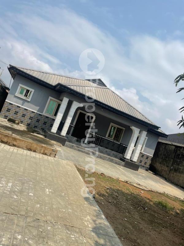 3 bedroom House for sale Olu Odo Axis, Ikorodu Lagos