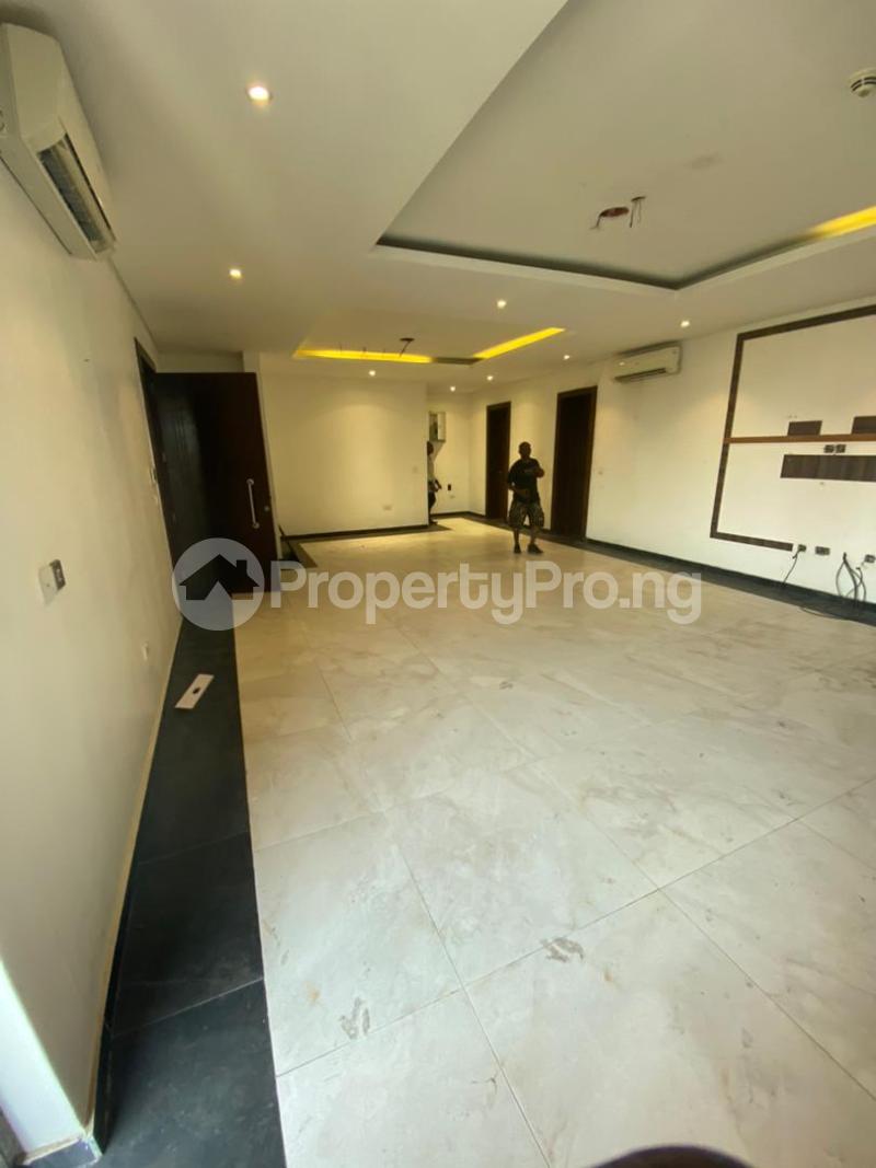3 bedroom Flat / Apartment for rent Lekki Lagos