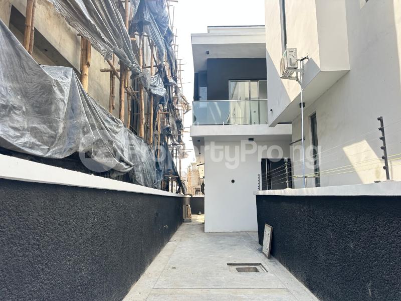 4 bedroom House for sale  Chevron Toll Gate Lekki Lagos