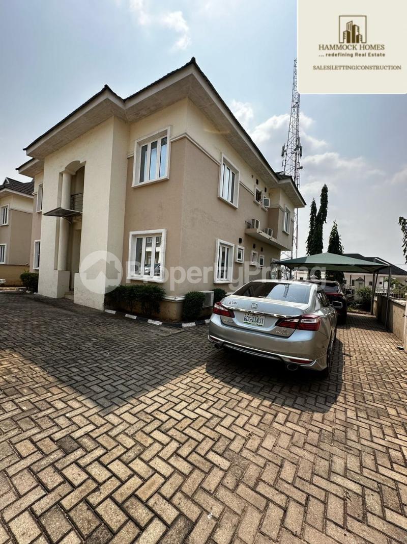 5 bedroom House for sale Olive Court, Agodi Gra Ibadan Oyo