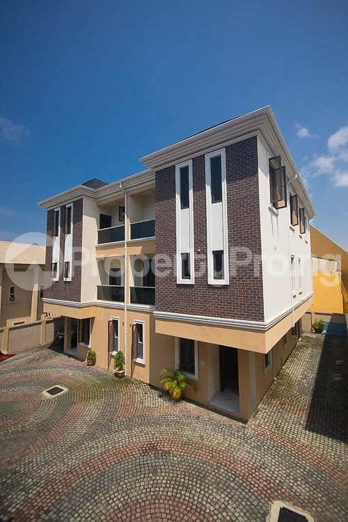 5 bedroom House for sale D Osapa london Lekki Lagos