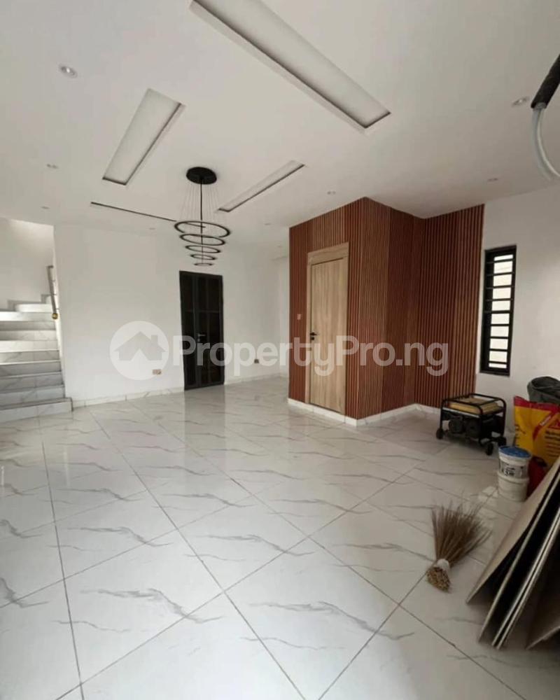 3 bedroom House for sale Olowora, Magodo GRA Phase 1 Ojodu Lagos