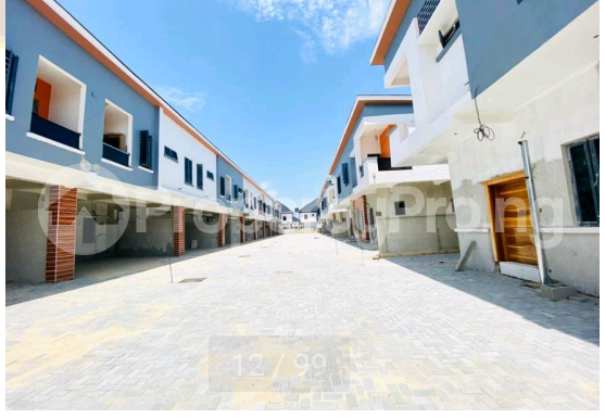 4 bedroom House for sale Chevron's Drive, Lekki. Ibeju-Lekki Lagos