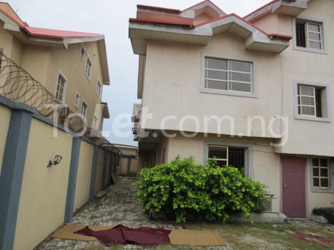 3 bedroom House for rent 3a, Aduke Close Maryland Ikeja Lagos