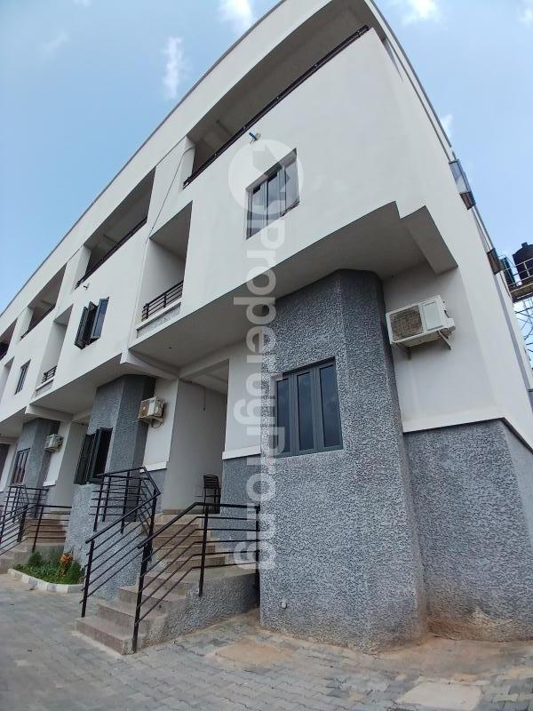 4 bedroom House for rent Diplomatic Zone, Guzape Abuja