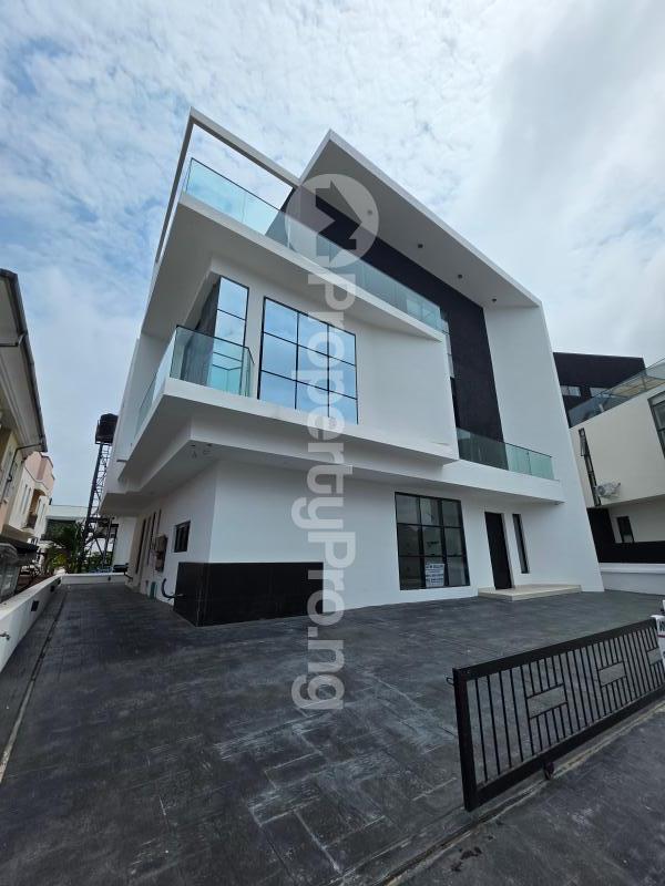 5 bedroom House for sale Lakeview Phase 2 Estate Orchid Hotel Road Lekki Lagos