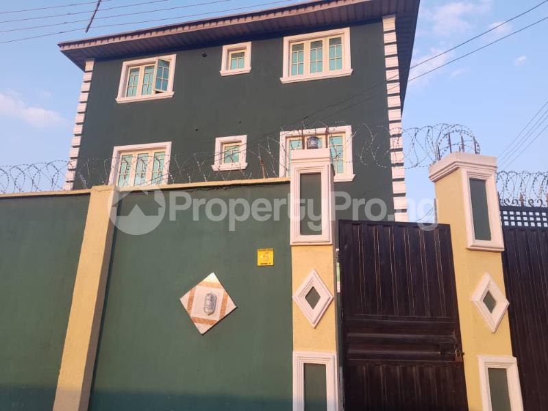 3 bedroom Flat / Apartment for rent Banana Estate, Akala Express Ibadan Oyo - 0
