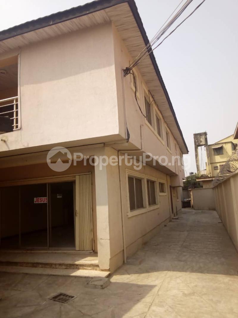 4 bedroom Flat / Apartment for rent   Toyin street Ikeja Lagos