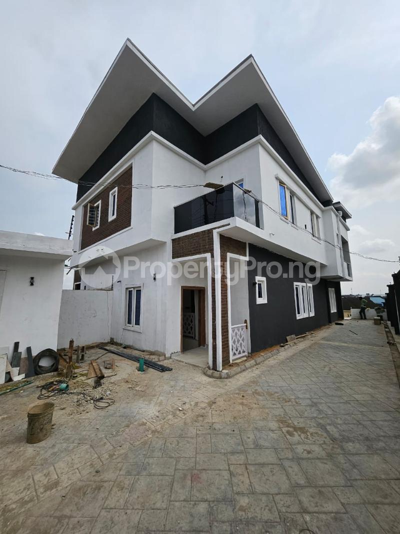3 bedroom House for sale Magodo Kosofe/Ikosi Lagos