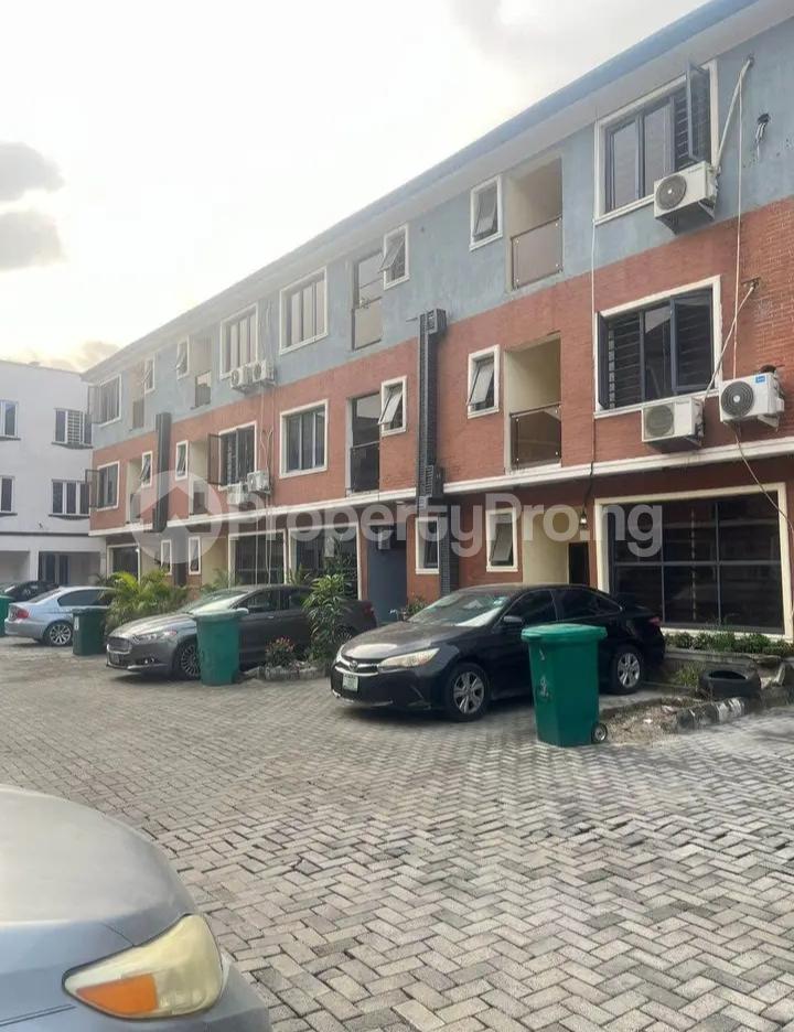 4 bedroom House for sale Osapa london Lekki Lagos