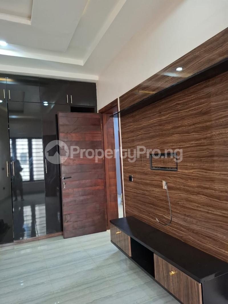 4 bedroom House for rent Olaleye Estate Iponri Surulere Lagos