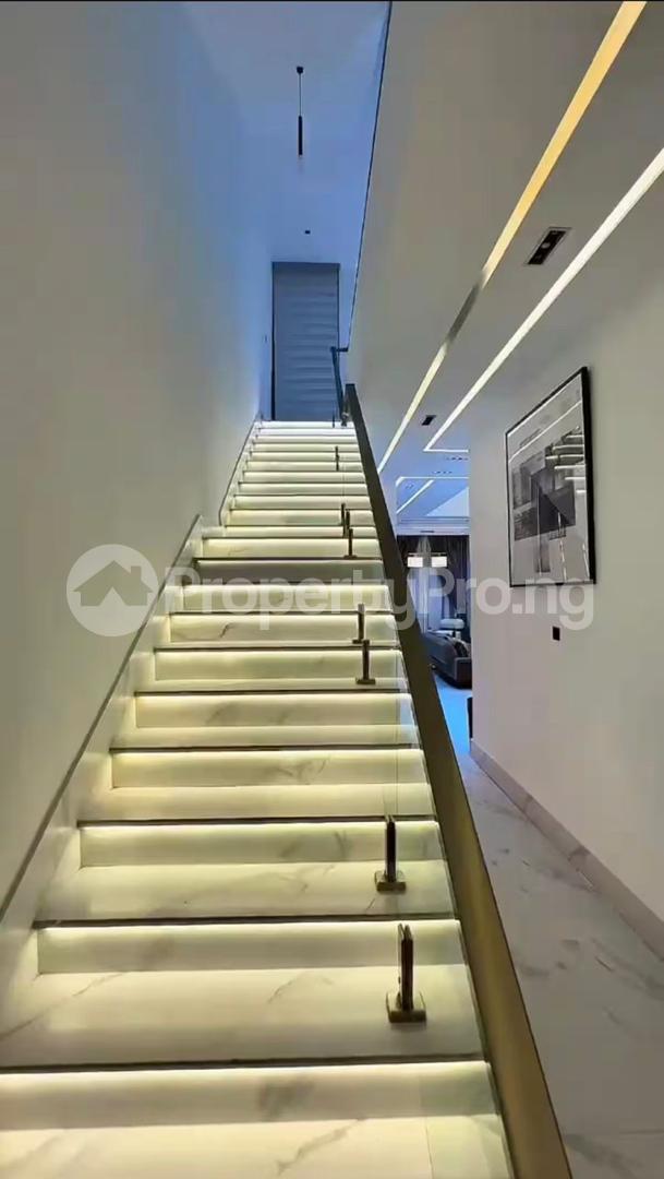 5 bedroom House for shortlet The Palm Residence Estate Jakande Lekki Lagos