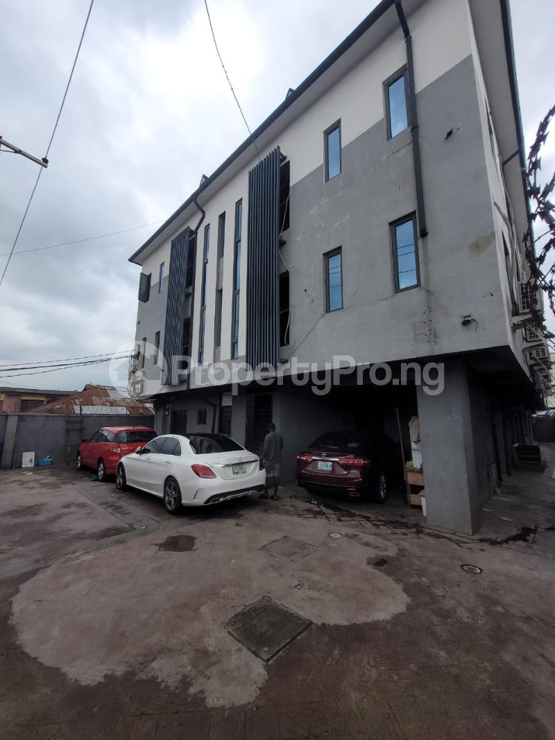 1 bedroom Flat / Apartment for rent Bawala Street, Charlie Boy Gbagada Gbagada Phase 1 Gbagada Lagos