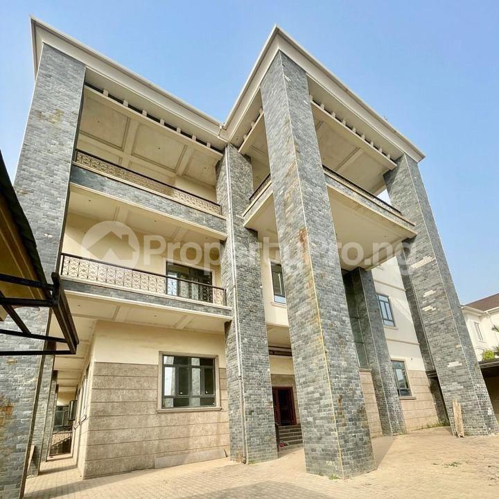 7 bedroom House for sale Guzape Abuja