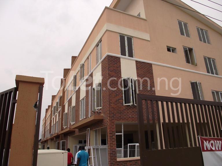 1 bedroom Flat / Apartment for rent Obamusa Street Lagos