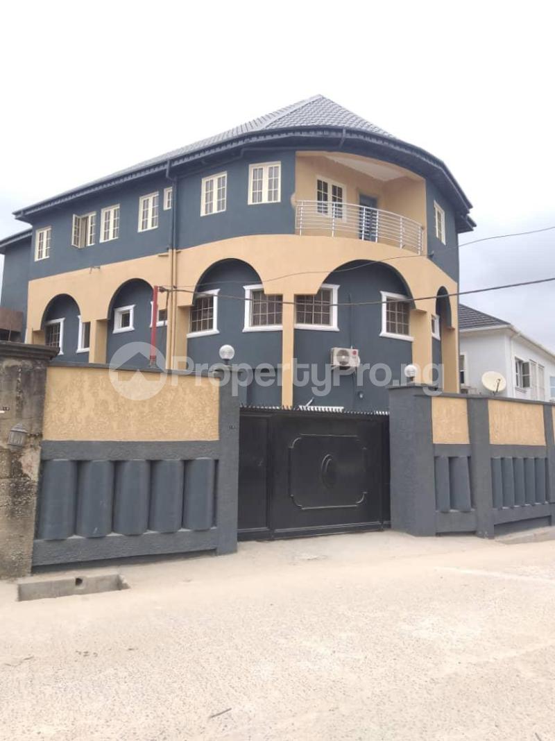 2 bedroom Flat / Apartment for rent Medina Estate, Gbagada, Lagos. Medina Gbagada Lagos