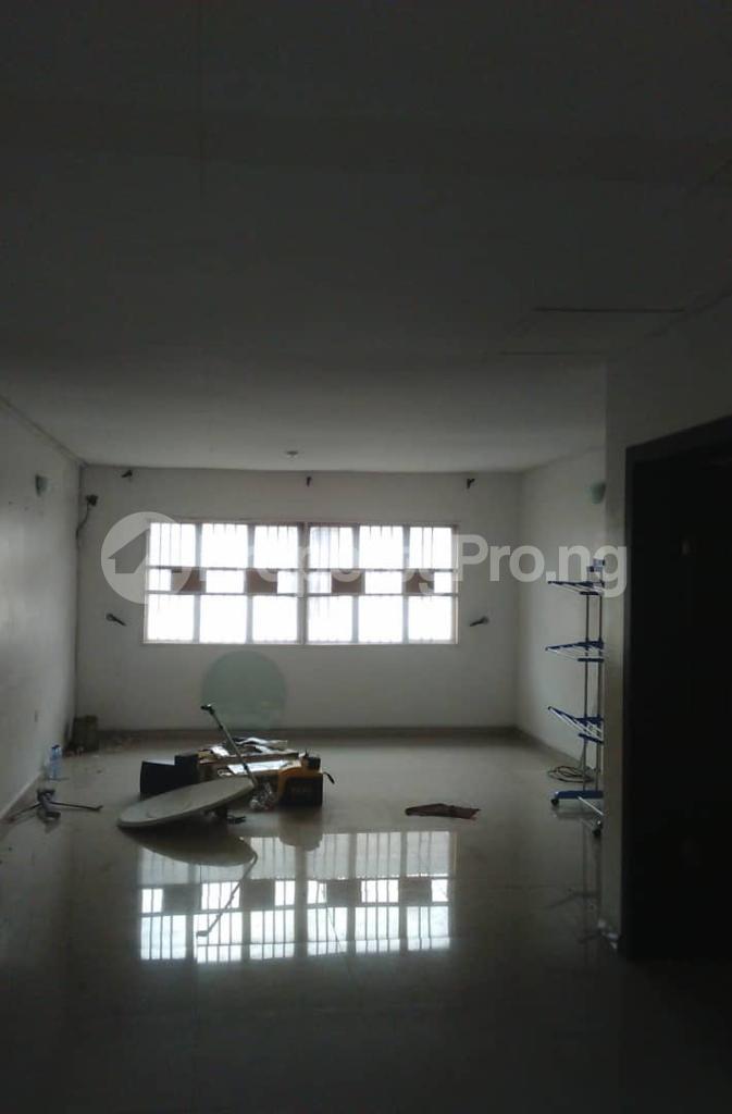 House for rent Mercy Eleni Off Adelabu Marsha. Adelabu Surulere Lagos