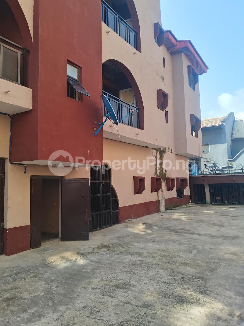 3 bedroom Flat / Apartment for rent Ago palace Okota Lagos