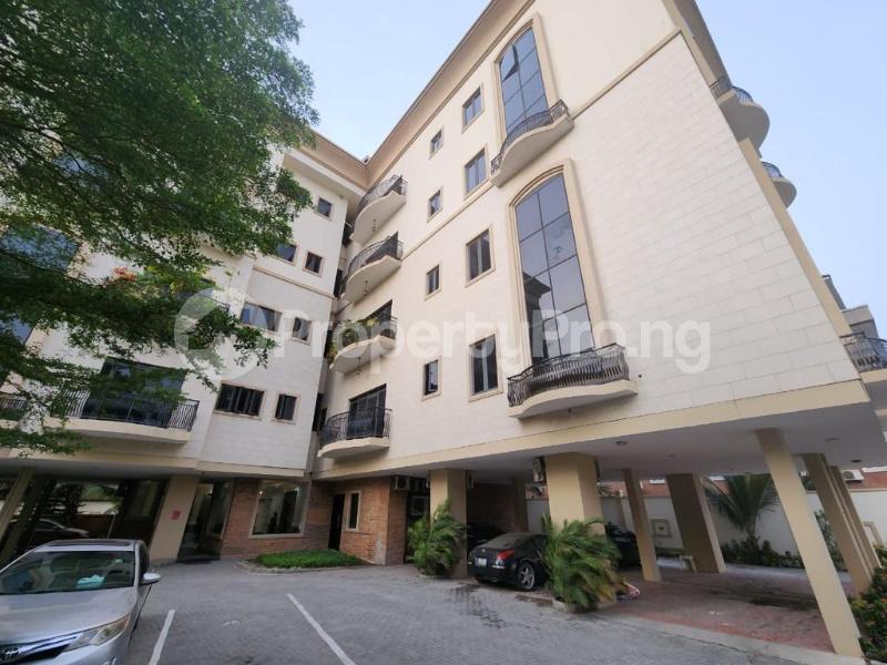 3 bedroom Flat / Apartment for rent ONIRU Victoria Island Lagos