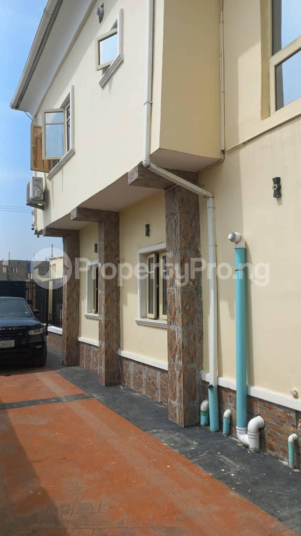 3 bedroom Flat / Apartment for rent By Abraham Adesanya Ajiwe Ajah Lagos
