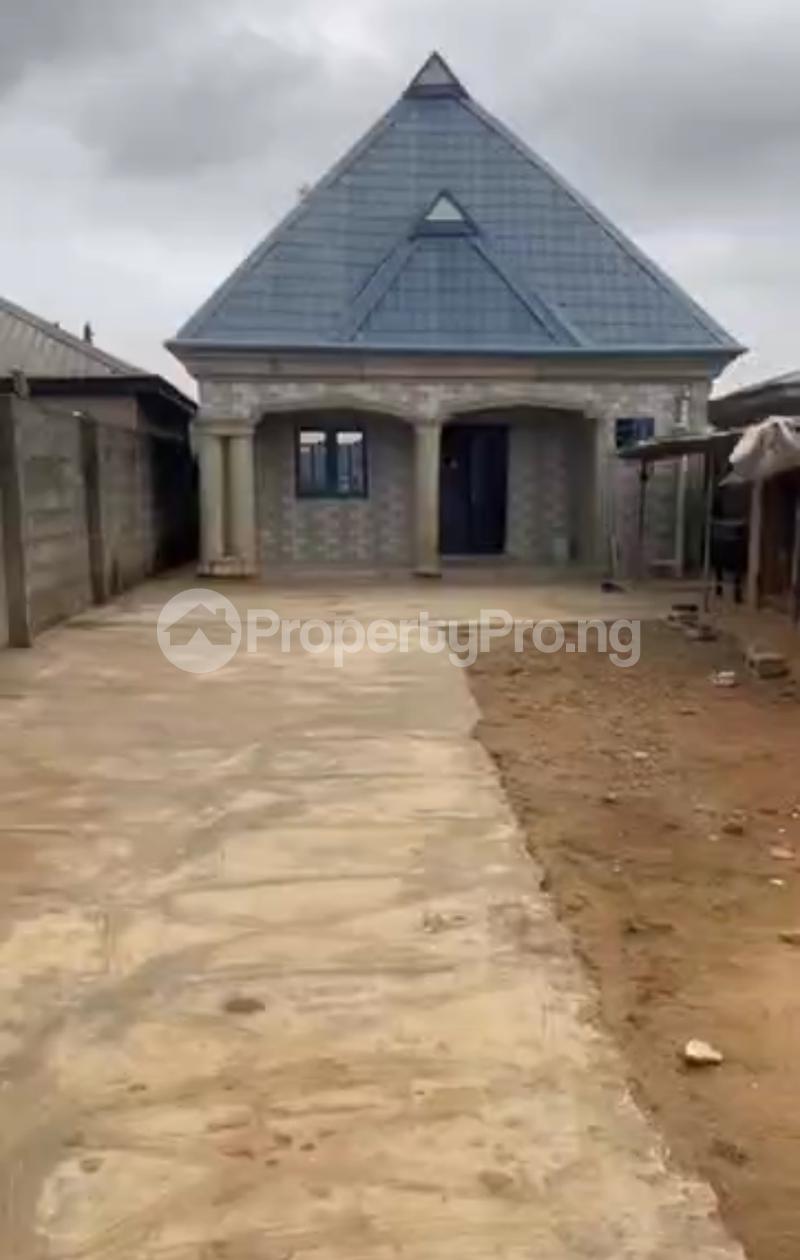 3 bedroom House for sale Agbalumo Bus Stop, Oreyo Igbogbo Ikorodu Lagos