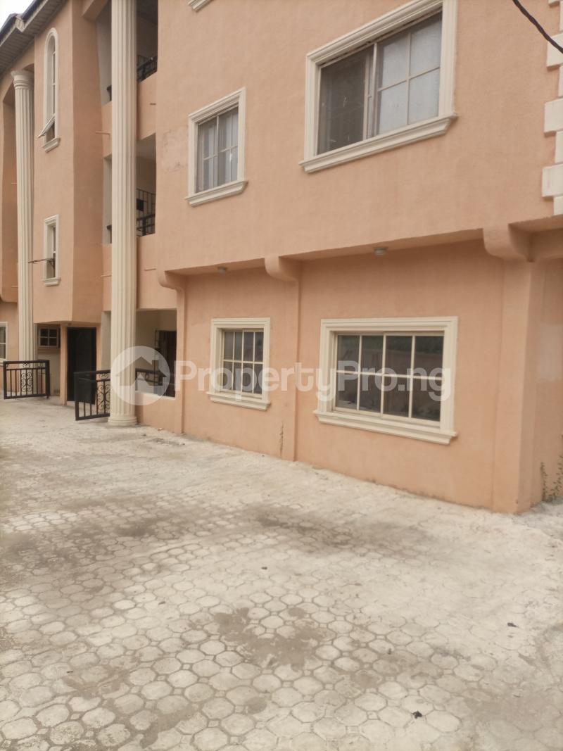 3 bedroom Flat / Apartment for rent Parkview Estate Ago palace Okota Lagos
