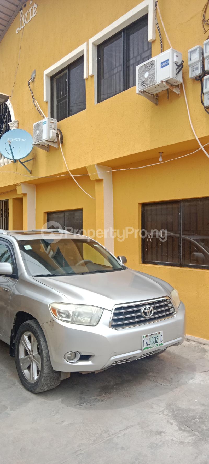 3 bedroom Flat / Apartment for rent Nwachukwu Ago palace Okota Lagos - 0