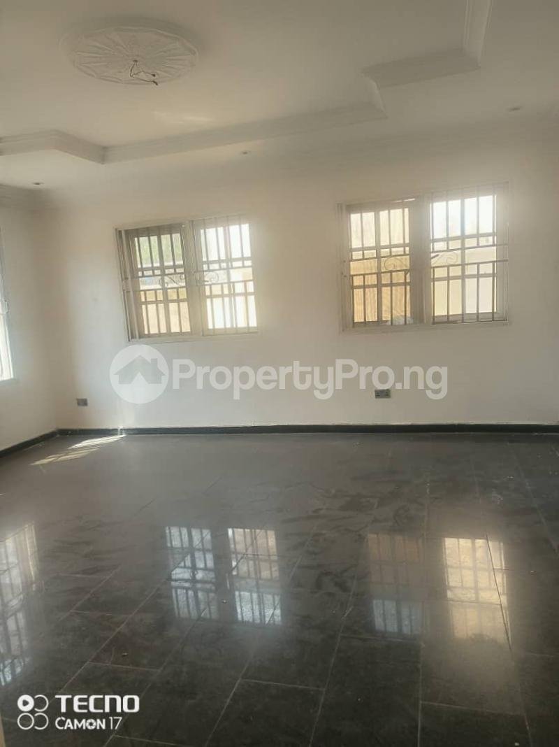 3 bedroom House for rent Magodo Brooks CMD Road Kosofe/Ikosi Lagos