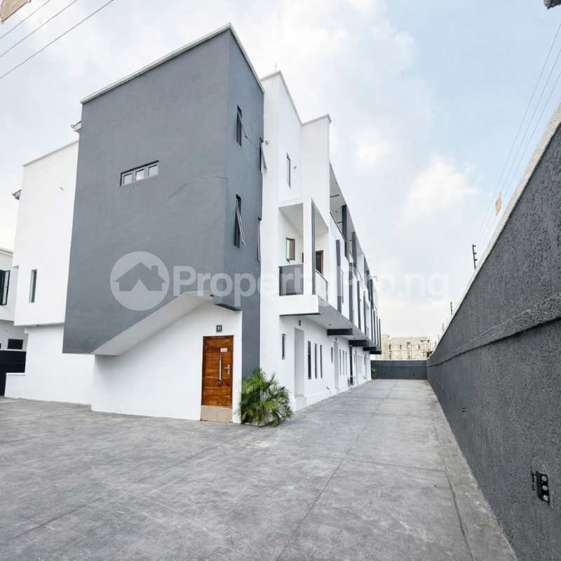 3 bedroom House for sale Ikota Lekki Lagos