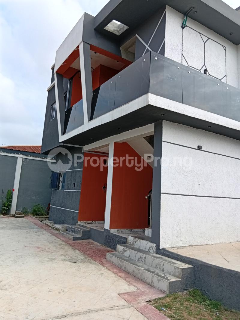 3 bedroom House for rent No 10, Item 7go Nnpc Filling Station Ajadi Ologuneru, Ibadan Oyo