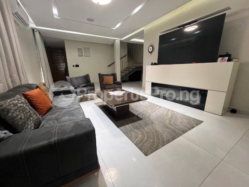 3 bedroom House for shortlet Awuse Estate Opebi Ikeja Lagos