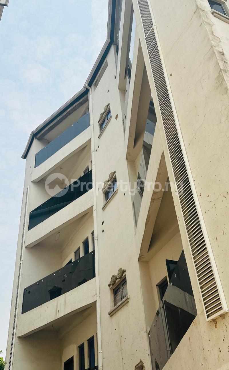 3 bedroom Flat / Apartment for sale Yaba Area Sabo Yaba Lagos