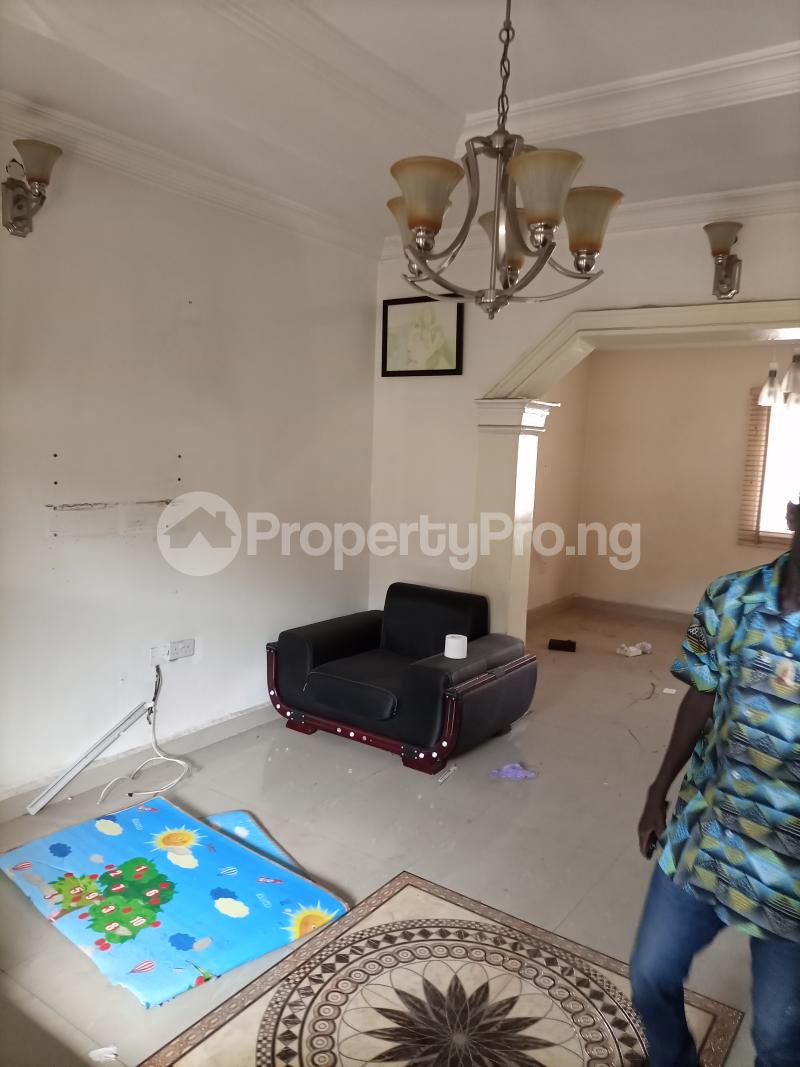 3 Bedroom House in Adelabu Surulere Lagos House for rent in surulere House in surulere 3