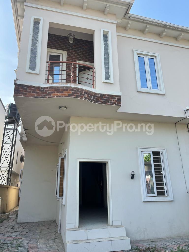 4 bedroom House for rent Secured Estate With Access Code, chevron Lekki Lagos
