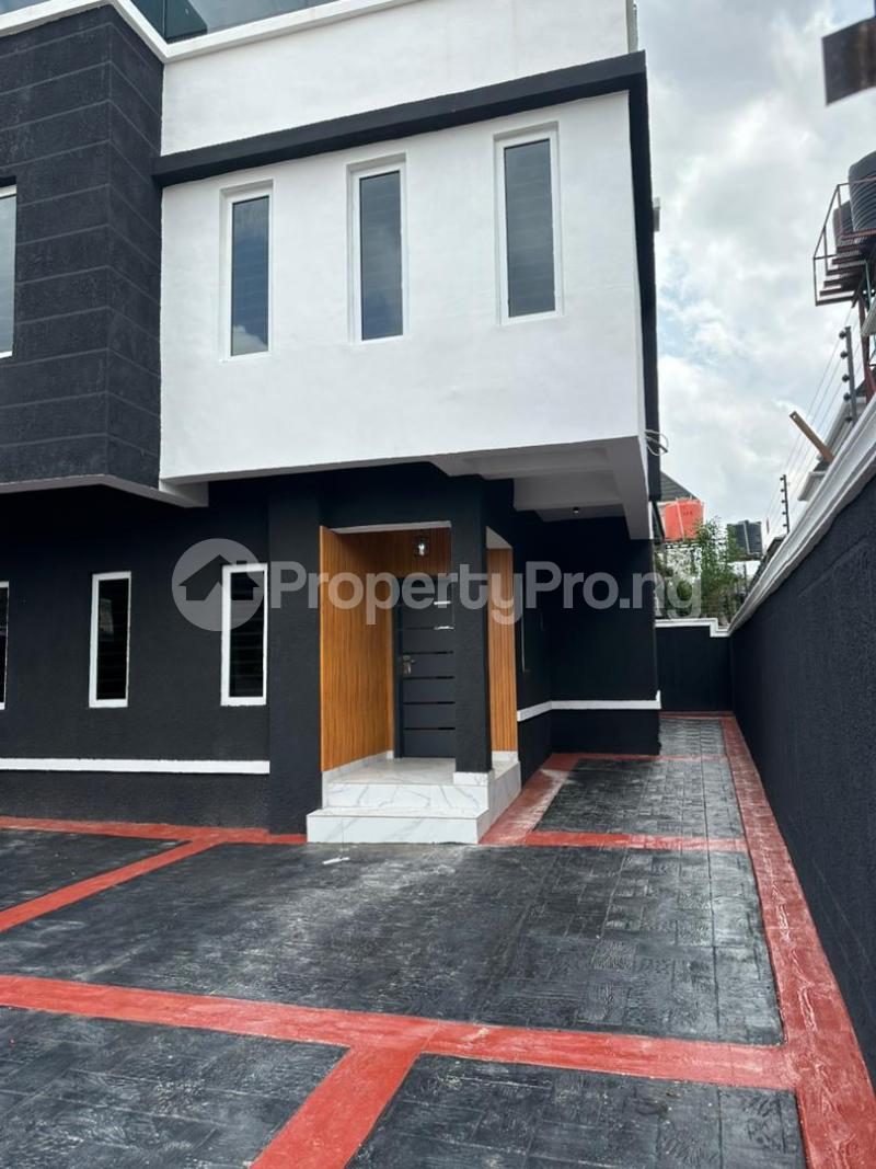 4 bedroom House for sale Gown Estate Egbeda Alimosho Lagos