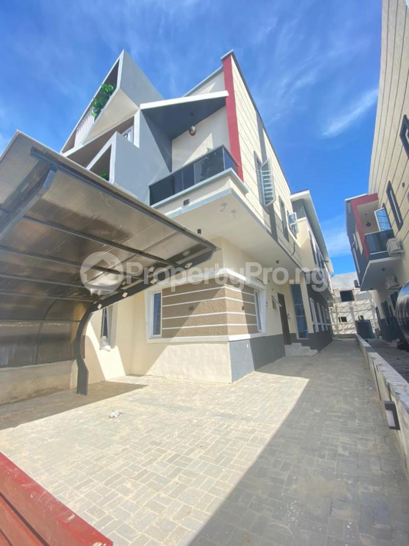 5 bedroom House for sale 2nd Toll Gate Lekki Lagos